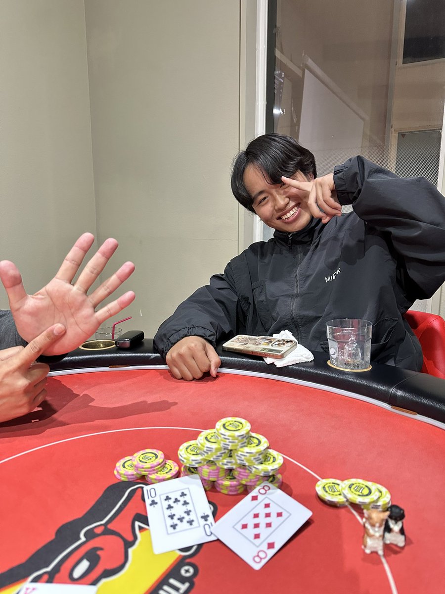 LOLTexasHoldem's tweet image. 4/23 マルチトーナメント 激戦の結果は……？

1位 てて 様 
2位 蒼幸 様
3位 KAZUMA 様

てて 様 1位おめでとうございます🥳

#lol
#texaspoker
#poker
#テキサスホールデム
#アミューズメントカジノ
#山形市
#七日町
#ポーカー