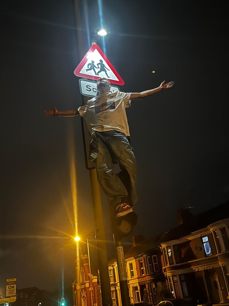 Revolilol 123 tweet media