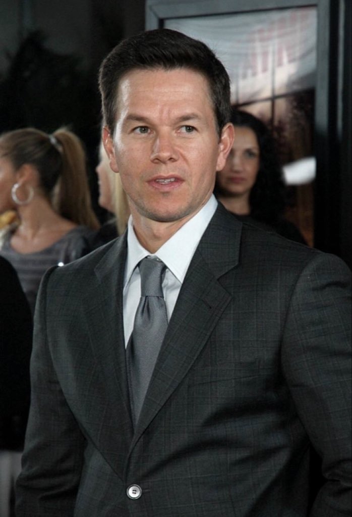 Dark Darling tweet media