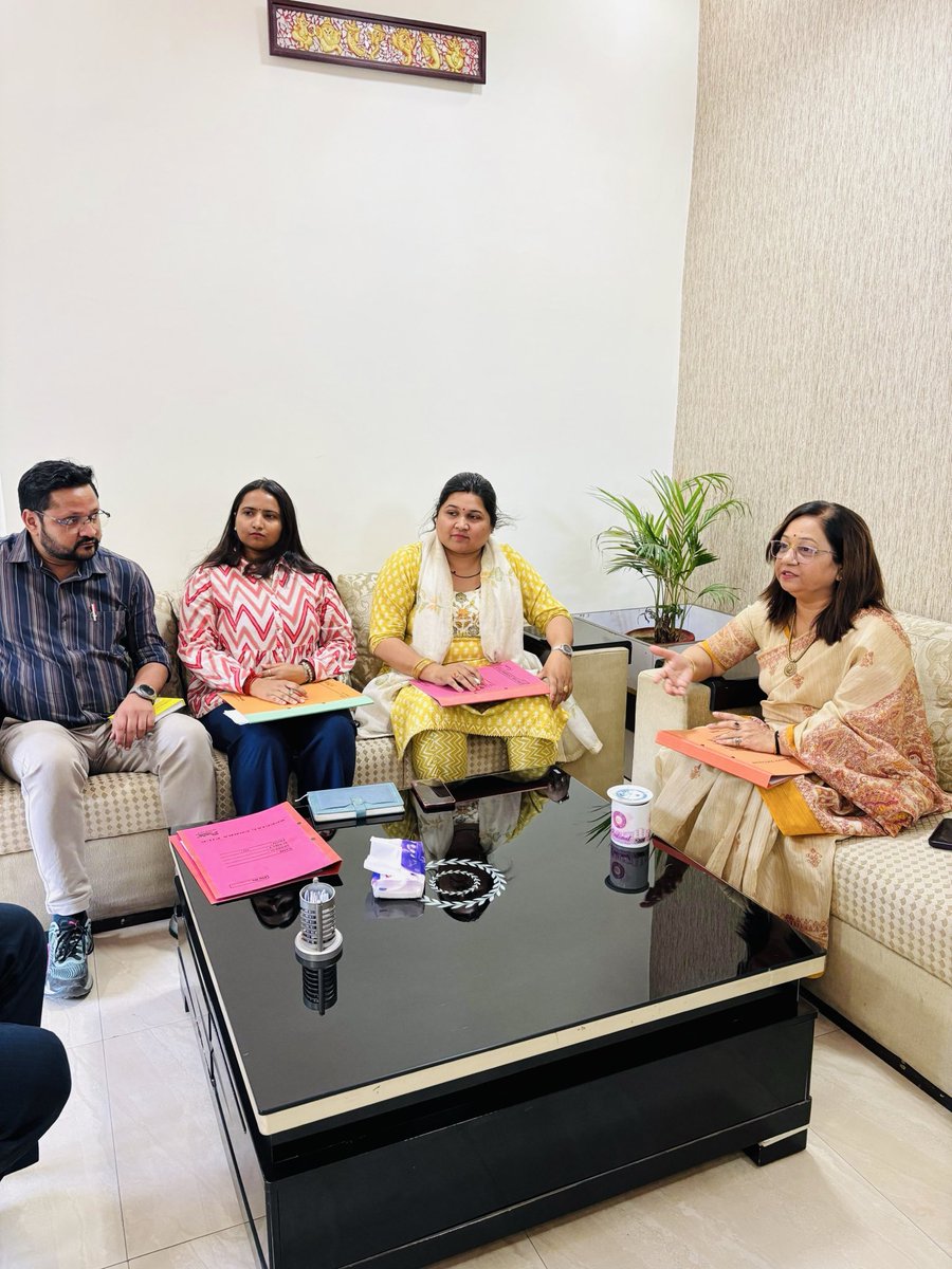Indirapuram Public School, Crossings Republik tweet media