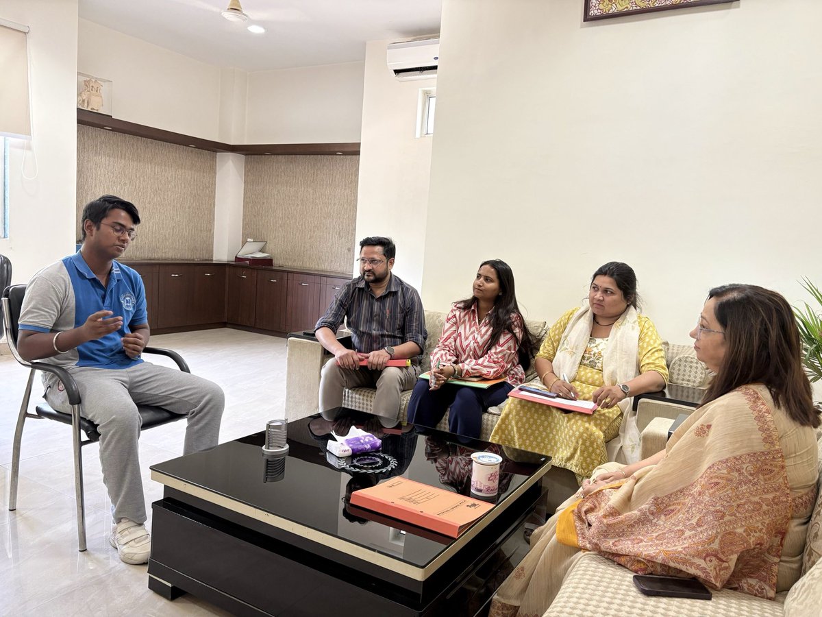 Indirapuram Public School, Crossings Republik tweet media