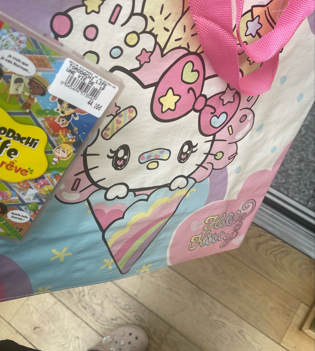 orniris_'s tweet photo. le sac trop mignon que j’ai trouvé…. + un bonus ^^ https://t.co/kdgEzg4WHT