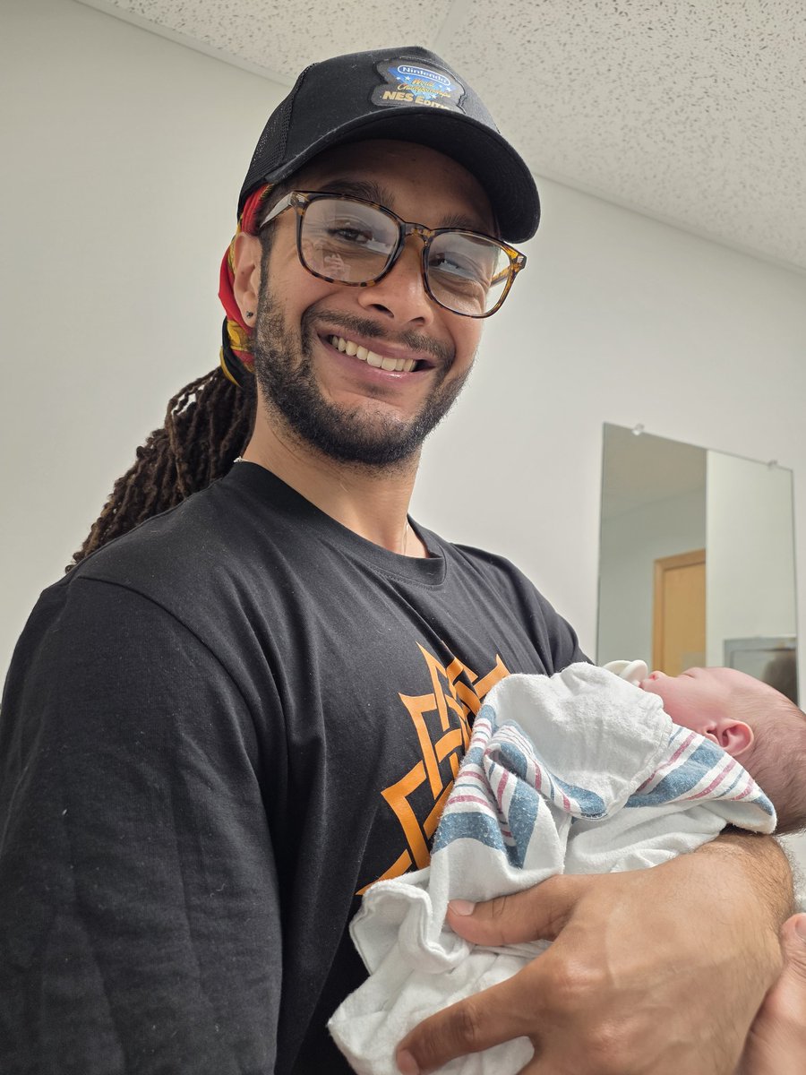 James (Posted) 🛸 tweet media