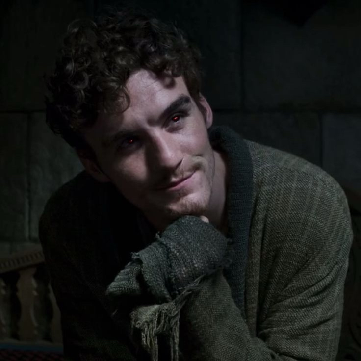 Moonie Menace tweet media