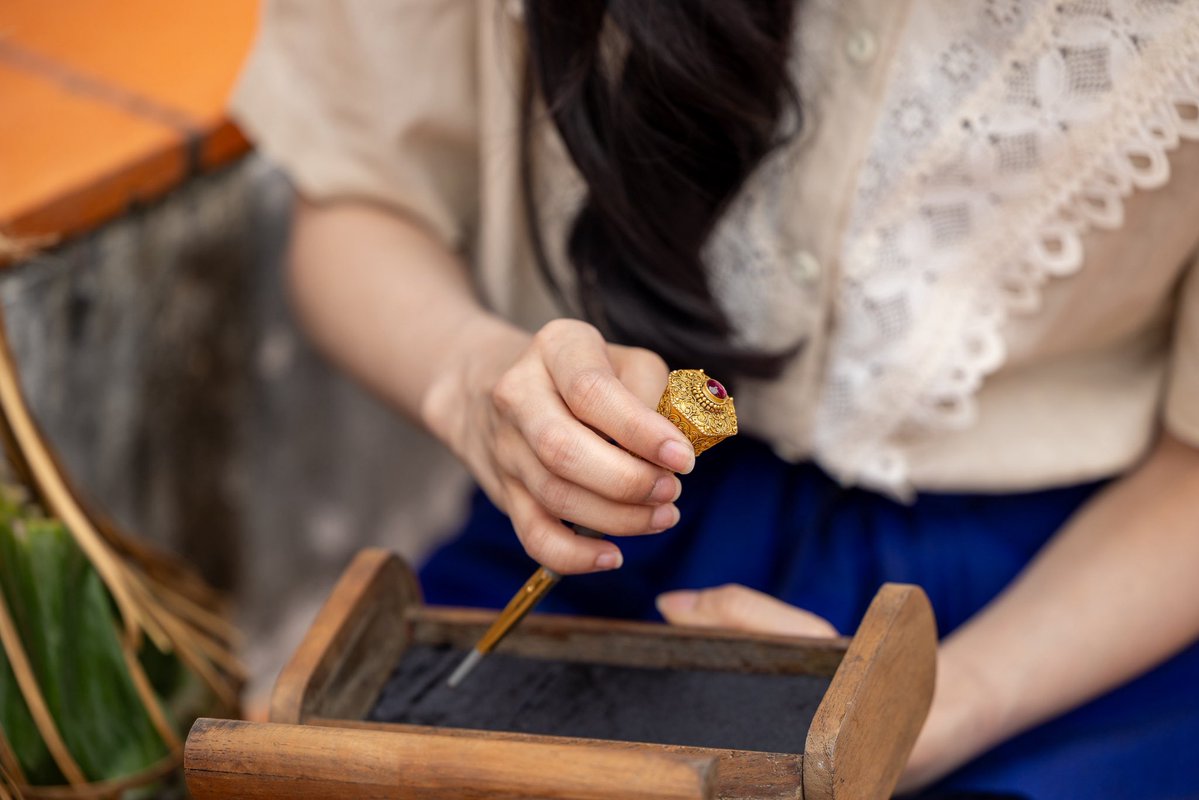 SANT SRIKAEWLAW tweet media