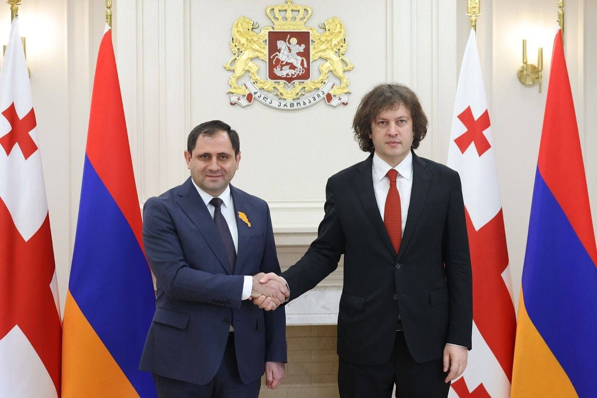 Voice1ofArarat's tweet image. rmenia and Georgia continue strengthening defense and regional cooperation 🇦🇲🤝🇬🇪
On April 23, Armenian Defense Minister Suren Papikyan met with Georgian Prime Minister Irakli Kobakhidze in Tbilisi to discuss bilateral defense ties and regional security issues #Armenia #Georgia