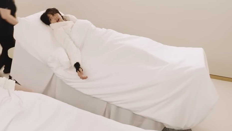 Seperti habis melahirkan....😳😳😳 mamah, mamah