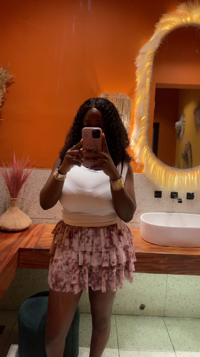 Ar___Leeyah's tweet photo. @CHIZZY_BB Hi 😍 https://t.co/XbGDmiTf6x