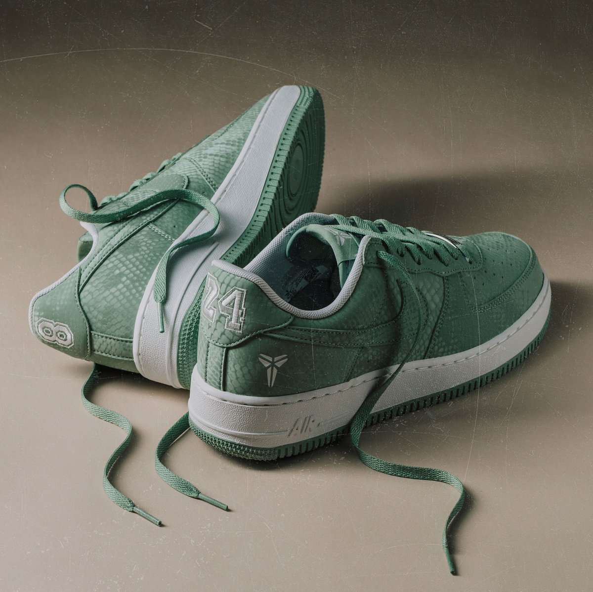 SneakerAlertHD's tweet image. LIVE: Kobe x Nike Air Force 1 Low 'Steam'

Men:tinyurl.com/4x89n99j
GS:tinyurl.com/y2x46e9s