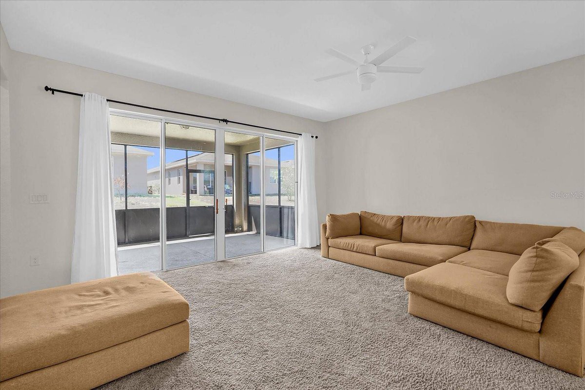 KennyGo47590142's tweet photo. 551 LAKE SMART BLVD, Winter Haven, FL 33881 just hit the market!
Take a look at this awesome space: https://t.co/9f9l2ojxMv https://t.co/9IBi9MCcHN