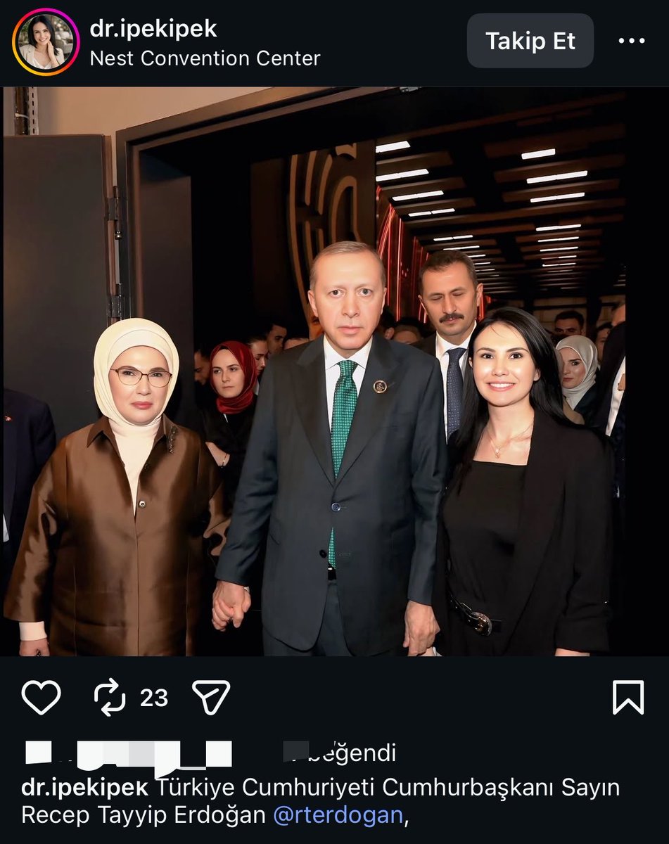 Darkhumour tweet media