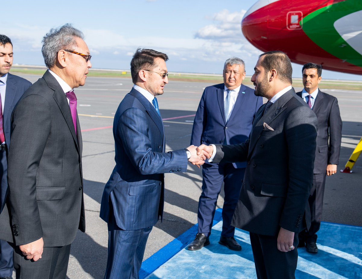 Royal Oman Family tweet media