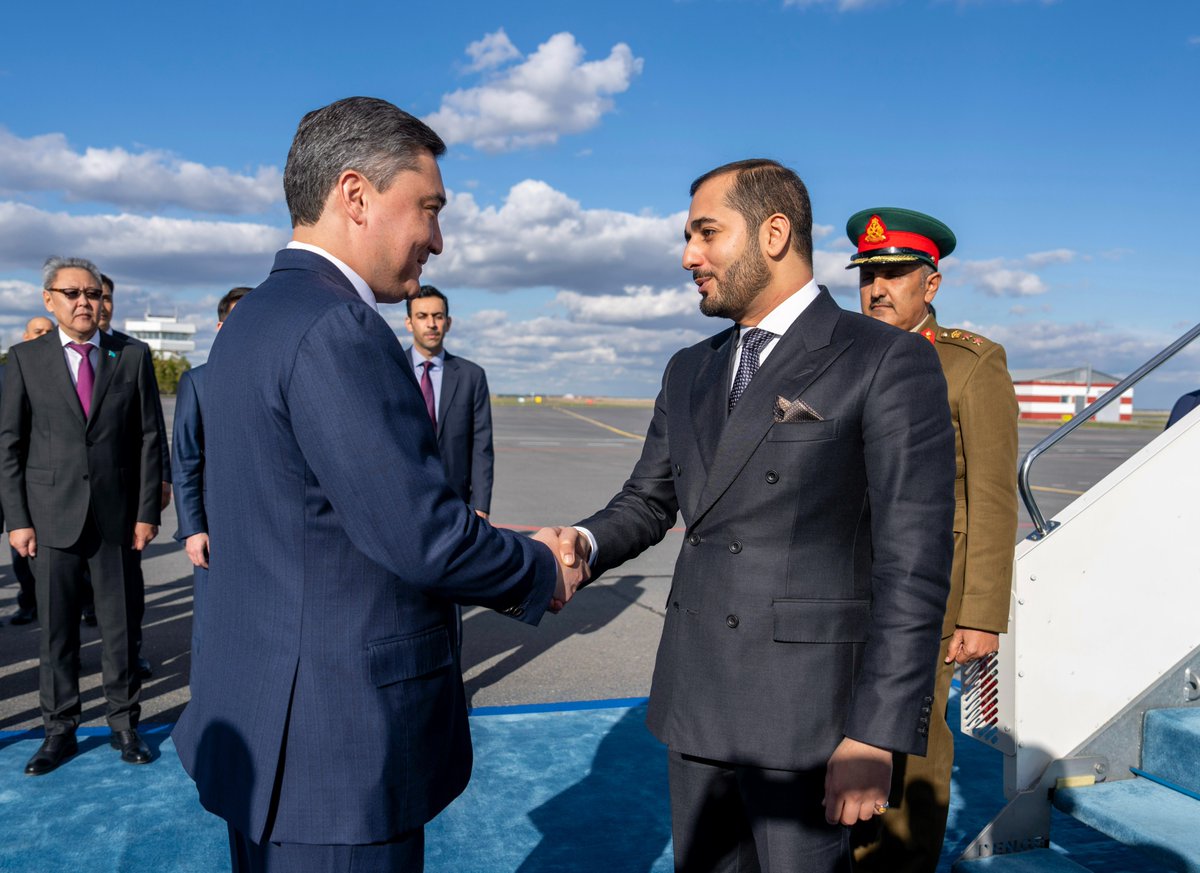 Royal Oman Family tweet media