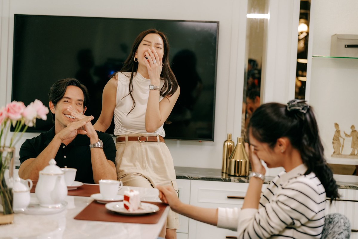 SheBee_iPr tweet media