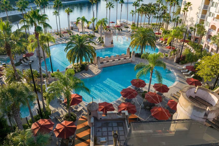 ✨🏨 Marriott’s Grande Vista – Orlando, FL 🇺🇸🌴 ¡Vacaciones en familia al mejor precio! 🌴🛏️ Studio Villa 👨‍👩‍👧‍👦 Capacidad: Hasta 4 personas 📅 8 días / 7 noches
💰 Desde $695 por toda la semana
🏊‍♂️ Piscinas ⛳ Campo de golf
📲 Reserva ahora. Info:
📞 787-672-6452 / 📞 787-685-2420