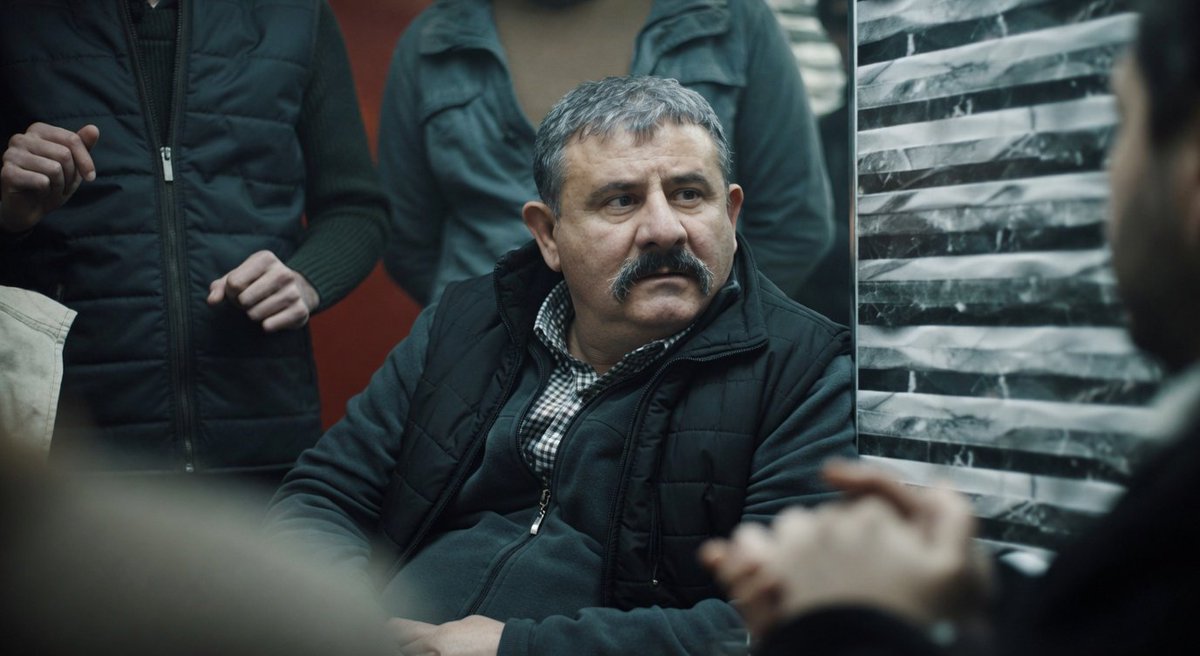bayrakmedya's tweet photo. Türkiye'nin 81 ilindeki en baskın iş imkanı sektörleri:
 
1. Adana : Gıda ve Tarım Sanayii
2. Adıyaman : Tekstil ve Konfeksiyon
3. Afyonkarahisar : Gıda (Mermer ile kapışır)
4. Ağrı : Hayvancılık
5. Amasya : Tarım (Elma ve Sebzecilik)
6. Ankara : Savunma Sanayii ve Bilişim
7. Antalya : Turizm
8. Artvin : Enerji (Baraj ve HES)
9. Aydın : Tarım ve Gıda
10. Balıkesir : Gıda ve Hayvancılık
11. Bilecik : Seramik ve Madencilik
12. Bingöl : Hayvancılık
13. Bitlis : Tekstil
14. Bolu : Turizm ve Gıda
15. Burdur : Madencilik (Doğaltaş)
16. Bursa : Otomotiv
17. Çanakkale : Turizm ve Gıda
18. Çankırı : İmalat Sanayii (Lastik/Fabrika)
19. Çorum : Gıda (Makine Sanayii ile kapışır)
20. Denizli : Tekstil
21. Diyarbakır : Hizmet Sektörü ve İnşaat
22. Edirne : Ticaret (Gümrük/Lojistik)
23. Elazığ : Madencilik ve Mermer
24. Erzincan : Hayvancılık ve Gıda
25. Erzurum : Hizmet Sektörü (Kış Turizmi dahil)
26. Eskişehir : Havacılık ve Raylı Sistemler
27. Gaziantep : Tekstil ve Gıda Sanayii
28. Giresun : Tarım (Fındık Odaklı)
29. Gümüşhane : Madencilik
30. Hakkari : Madencilik (Sınır Ticareti ile kapışır)
31. Hatay : Demir-Çelik ve Lojistik
32. Isparta : Tarım (Gül/Elma) ve Hizmet (Eğitim)
33. Mersin : Lojistik ve Liman Hizmetleri
34. İstanbul : Finans ve Hizmet
35. İzmir : İhracat ve Yenilenebilir Enerji
36. Kars : Hayvancılık ve Turizm
37. Kastamonu : Orman Ürünleri ve Mobilya
38. Kayseri : Mobilya ve İmalat Sanayii
39. Kırklareli : Gıda ve İmalat Sanayii
40. Kırşehir : Otomotiv Yan Sanayii (Lastik)
41. Kocaeli : Kimya ve Otomotiv
42. Konya : Makine ve Tarım Sanayii
43. Kütahya : Seramik ve Porselen
44. Malatya : Gıda (Kayısı Odaklı)
45. Manisa : Beyaz Eşya ve Elektronik
46. Kahramanmaraş : Tekstil ve Mutfak Eşyaları
47. Mardin : Ticaret ve Gıda
48. Muğla : Turizm ve Madencilik
49. Muş : Hayvancılık
50. Nevşehir : Turizm
51. Niğde : Tarım ve Gıda
52. Ordu : Tarım (Fındık)
53. Rize : Tarım (Çay)
54. Sakarya : Otomotiv ve Raylı Sistemler
55. Samsun : Lojistik ve Hizmet
56. Siirt : Hayvancılık ve Enerji
57. Sinop : Orman Ürünleri ve Turizm
58. Sivas : Madencilik ve Raylı Sistemler
59. Tekirdağ : İmalat Sanayii ve Lojistik
60. Tokat : Tarım ve Gıda
61. Trabzon : İnşaat ve Hizmet
62. Tunceli : Turizm ve Arıcılık
63. Şanlıurfa : Tarım ve Tekstil
64. Uşak : Geri Dönüşüm ve Tekstil
65. Van : Hizmet ve Sınır Ticareti
66. Yozgat : Tarım ve Hayvancılık
67. Zonguldak : Madencilik (Kömür)
68. Aksaray : Otomotiv (Kamyon Fabrikası)
69. Bayburt : Doğaltaş ve Mermer
70. Karaman : Gıda (Bisküvi/Bakliyat)
71. Kırıkkale : Savunma Sanayii
72. Batman : Enerji (Petrol)
73. Şırnak : Madencilik ve Sınır Ticareti
74. Bartın : Orman Ürünleri ve Sanayi
75. Ardahan : Hayvancılık
76. Iğdır : Tarım ve Sınır Ticareti
77. Yalova : Tersane ve Turizm
78. Karabük : Demir-Çelik
79. Kilis : Ticaret ve Tarım
80. Osmaniye : Demir-Çelik
81. Düzce : Orman Ürünleri ve Mobilya
