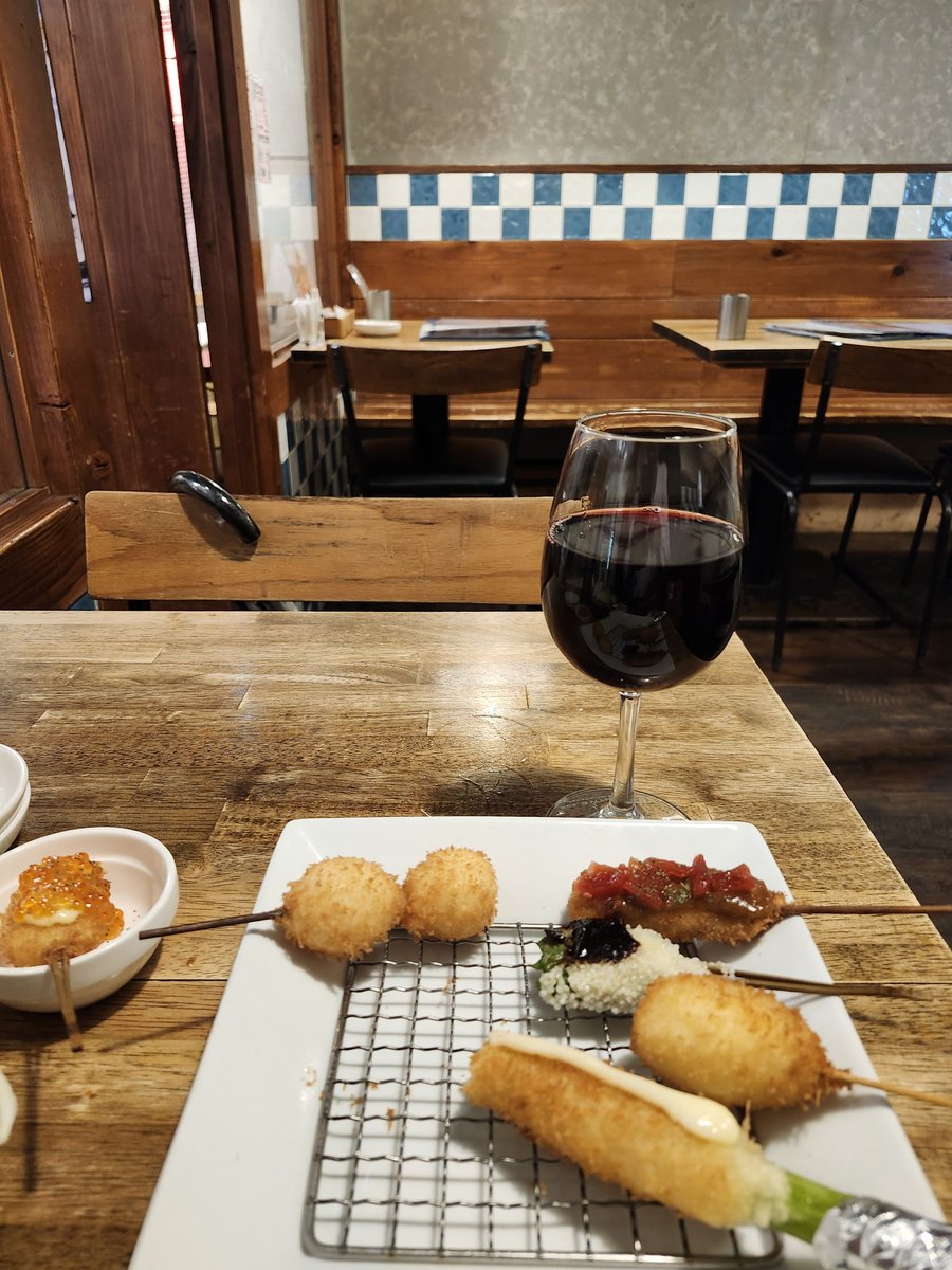 rokkobito's tweet image. ま、
こんな感じで

最後は
胡麻団子で〆ましたわよ😋

#お初天神裏参道
#AGEHA 
#OSAKA