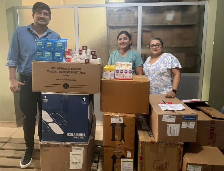IESSElOro's tweet photo. #IESSteInforma | 💊🏥 El Centro de Salud B Portovelo recibió medicamentos y dispositivos de laboratorio 🧪adquiridos para fortalecer el abastecimiento 📦.

Así garantizamos atención con calidad y calidez a nuestros afiliados de @IESSElOro 🤝💙 https://t.co/jF7J6fpV8o