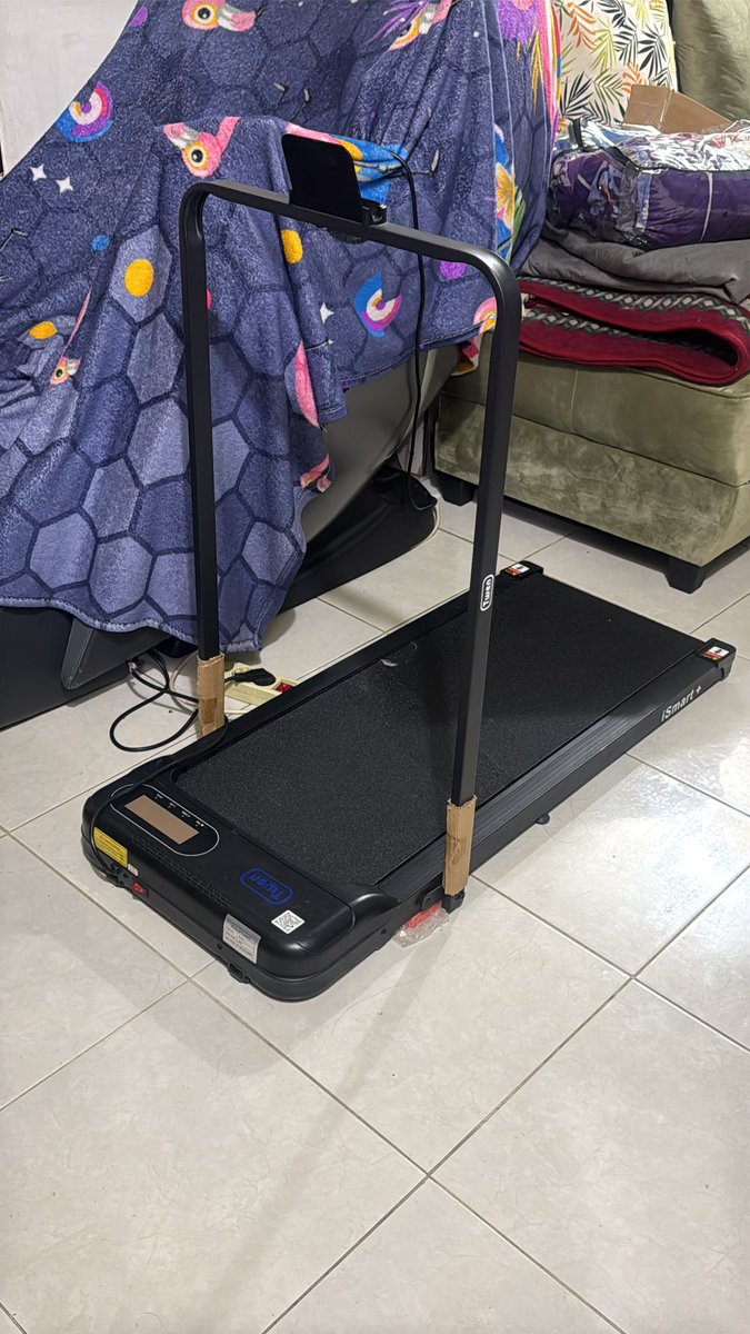 WTS running pad masih good condition bisa lihat sendiri kardusnya aja belum di lepas, mau di jual karena mau ganti variasi wkwk lepas 1 Jt aja dom Bekasi 

Tag treadmill wtb wta jual beli second bekas