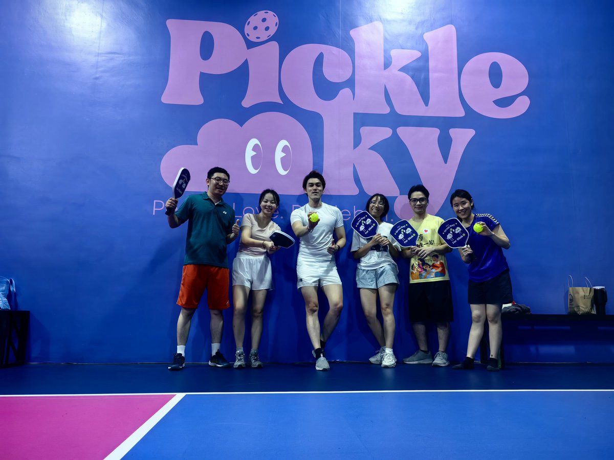 gohchoonfu's tweet photo. A great gathering for #skinresearch group members, playing #pickleball as group activity & having a lot laughters! #pharmaceutics #drugdelivery https://t.co/Q1btvBLAk1