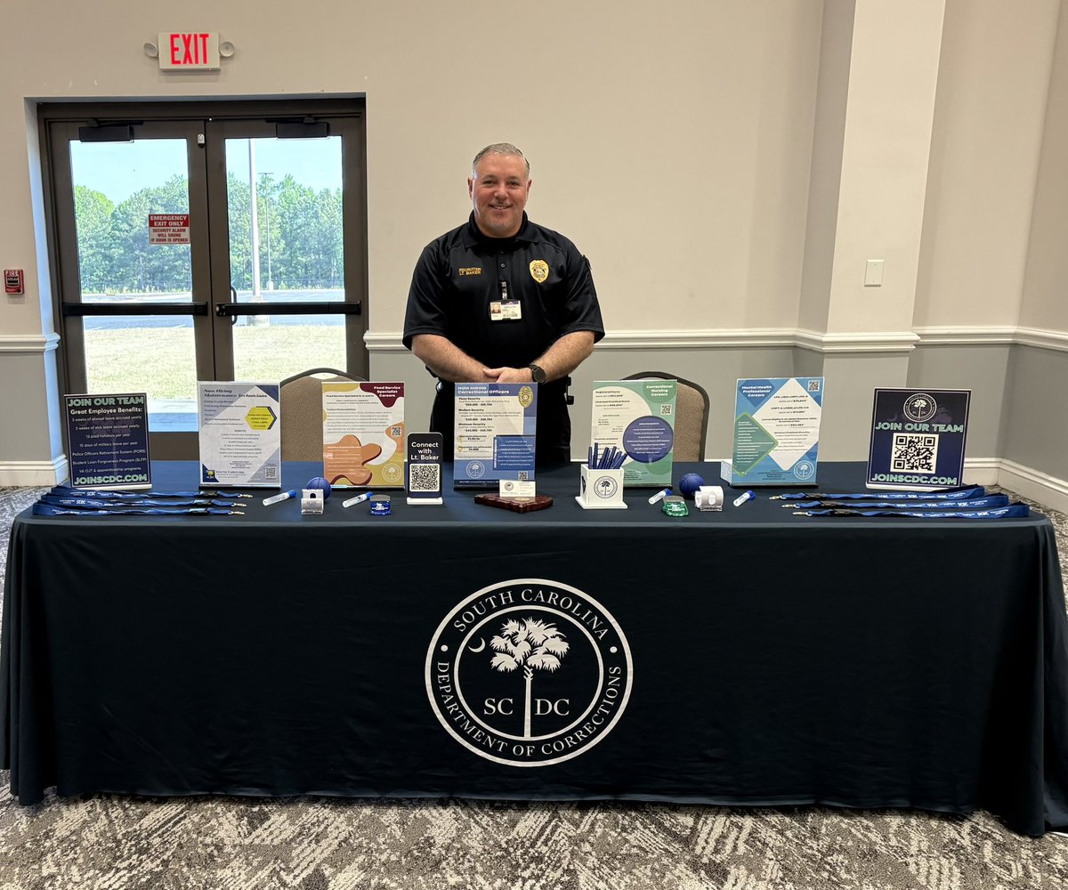 SCDCcareers's tweet image. We’re #networking @  3200 Commerce Drive in Richburg until 1PM👍 Discover the #SCcareers opportunities we’re offering statewide like correctional officers, nurses, electricians, mental health professionals &amp;amp; more. Begin a new career w/ great #benefits
➡️JoinSCDC.com