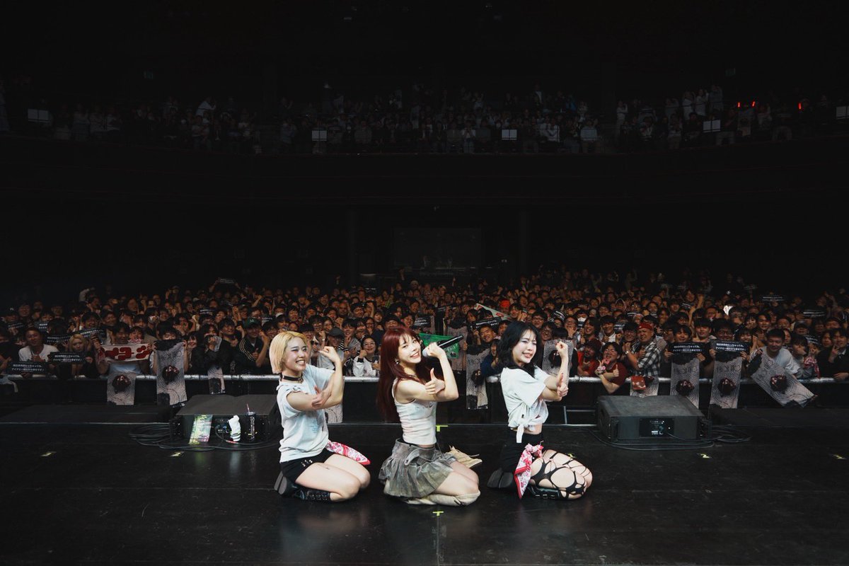 aina_THEEND's tweet image. 【"PICNIC"ツアー!!】
ソウルにお越しのみなさんありがとうございました🌹

次は4月28日(火)バンコク The Street Hallでお会いしましょう🌟

#アイナジエンド　
#PICNIC