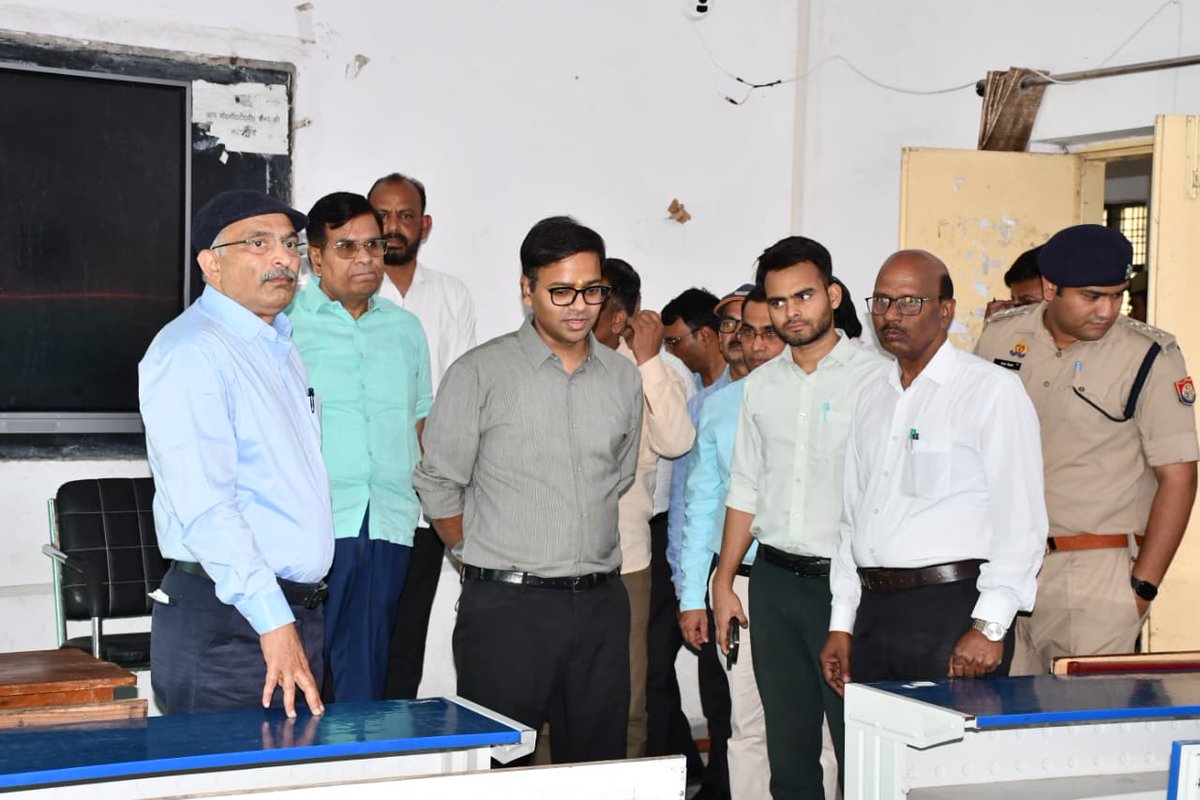 Divisional Commissioner Agra tweet media