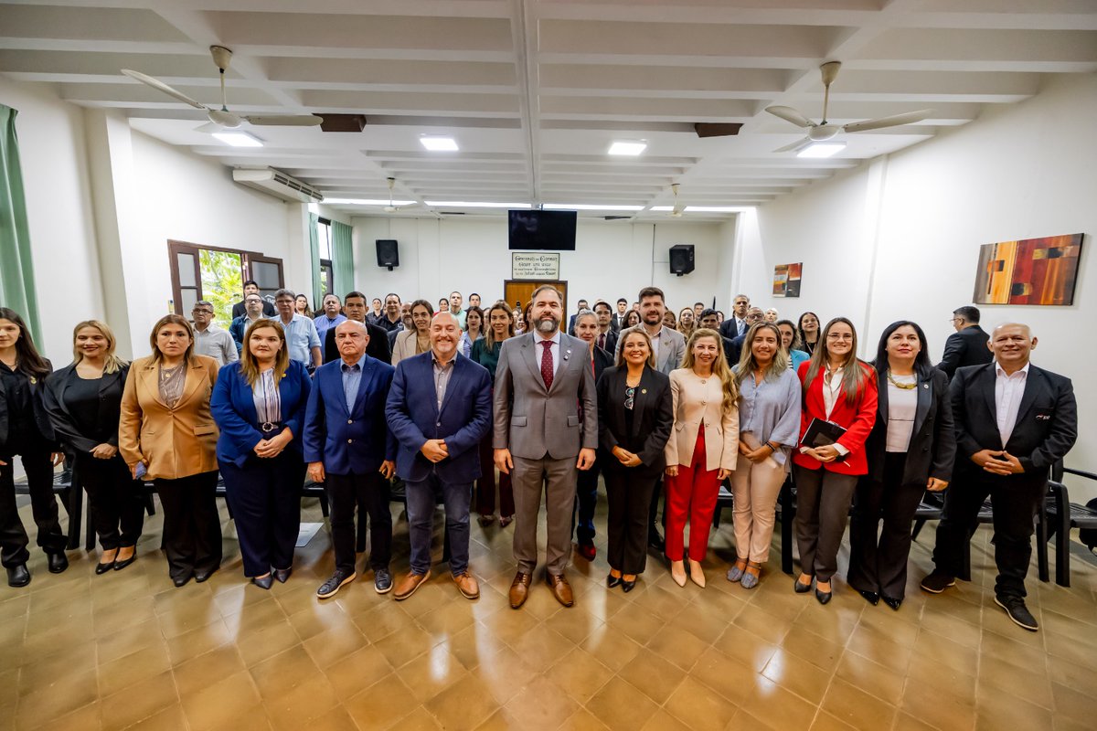 AcademiaHCS's tweet photo. Formación como política de Estado.
Lanzamiento del Plan Académico 2026 del ITSEFP para fortalecer la seguridad y la justicia. https://t.co/Rh4hQDd7xH