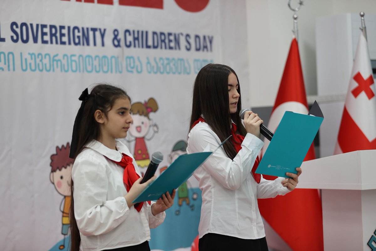 TC_TiflisBE's tweet photo. 2/3 Uluslararası Gürcistan Maarif Okulları'nda Büyükelçi M. Türker Arı'nın katılımıyla yapılan Nisan Ulusal Egemenlik ve Çocuk Bayramı kutlamasından kareler. Tiflis, 23.04.2026 https://t.co/FRunnlnA0a