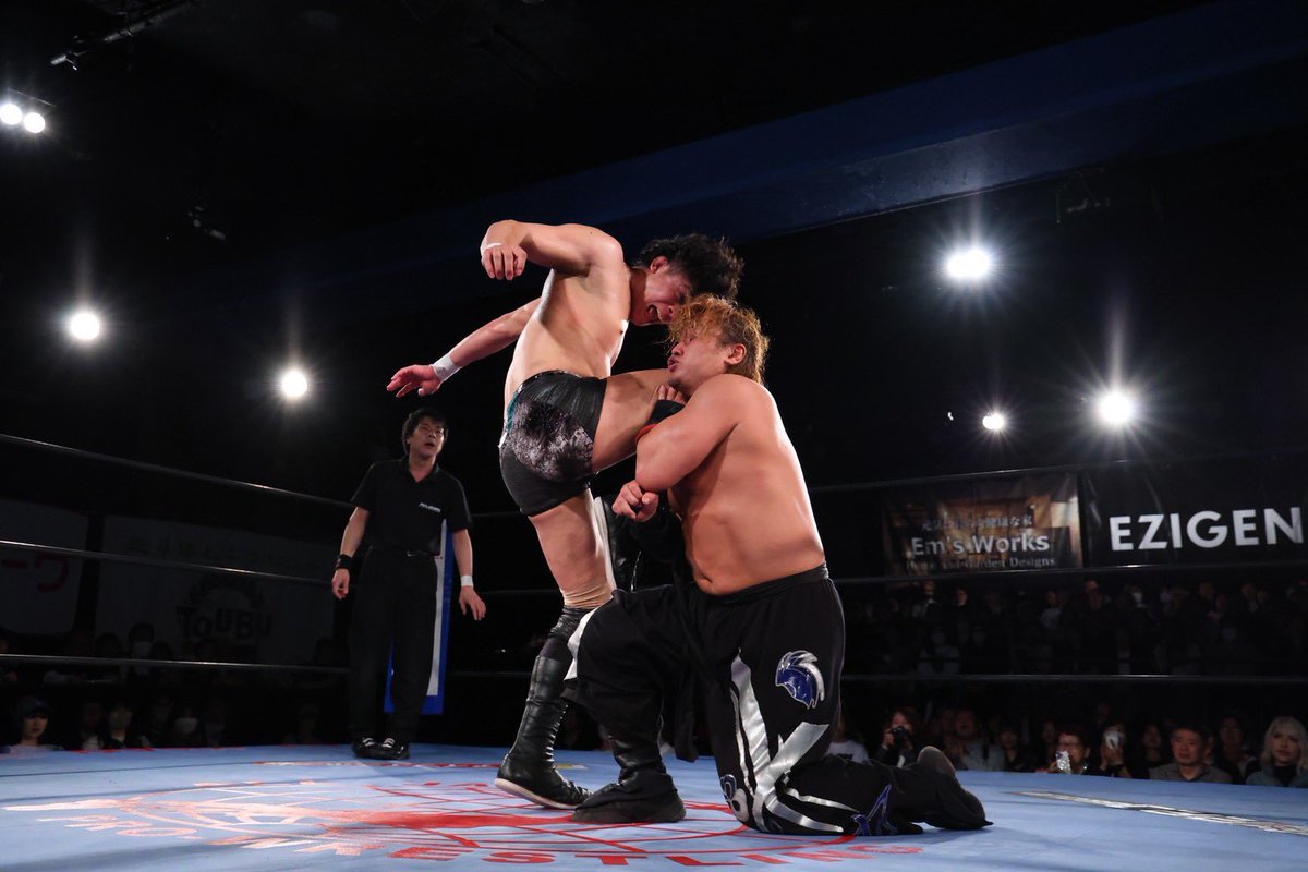 anzai_AJPW's tweet image. 新宿大会ありがとうございました

チャンピオン・カーニバル2026初白星！

真霜拳號のプロレスは巧くて、厳しかった

ただ俺は全ての覚悟が決まってるからどんなに責められても折れることはねぇ

こっから優勝まで突き抜けるぞ！

#ajpw #CC2026