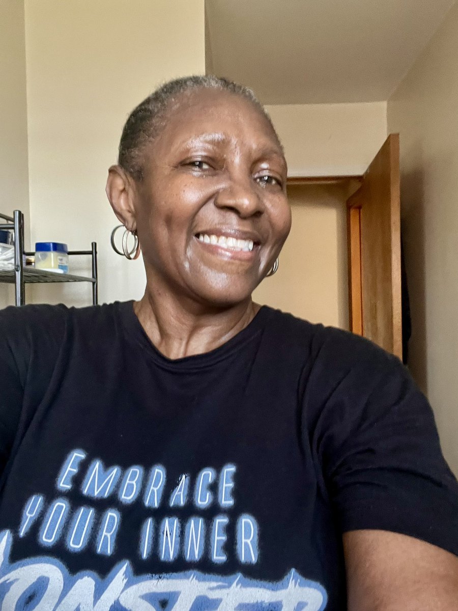 justasistertryingtotweet tweet media