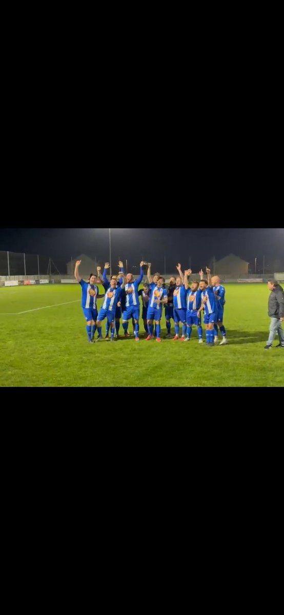 An eventful &amp; celebratory evening at #KellawayPark last night. 

<a href="/refsupportuk/">Refsupportuk</a> <a href="/StockportRefs/">Stockport Referees</a> 
First time I’d EVER seen a RED 🟥 card shown to Asst Ref (Club liner! 😮🫣) by the Ref!  
Whos ever seen that before??
shown straight Red, after calling him, (few times!) A F** C***