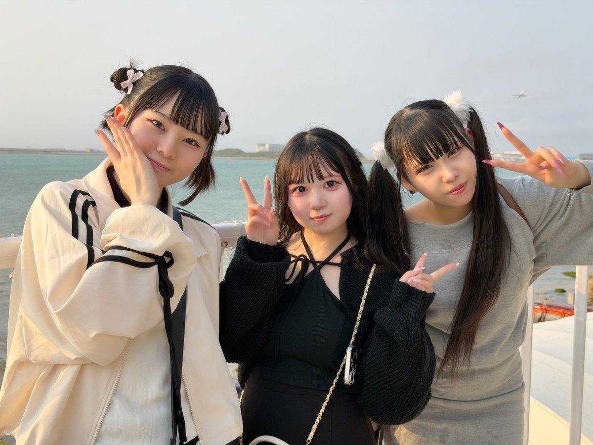 cravit48's tweet photo. 2026.4.10 オフ会
瀬長島ウミカジテラス
17.diary
花衣桜空さん・兎白えるさん・一色みつきさん
#17diary https://t.co/b2SHIuMo9b