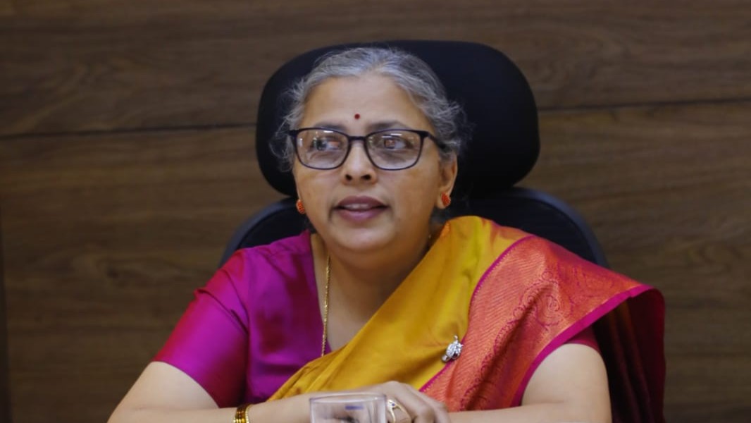 NammaWardBlr's tweet image. GBA directs city corporations to conduct mock drills and strengthen monsoon preparedness. Flood plans, hospital mapping, and rapid response teams to be in place by April 30, 2026.

links.nammaward.in/zXLzf 

#GBA #MonsoonPreparedness #EmergencyResponse