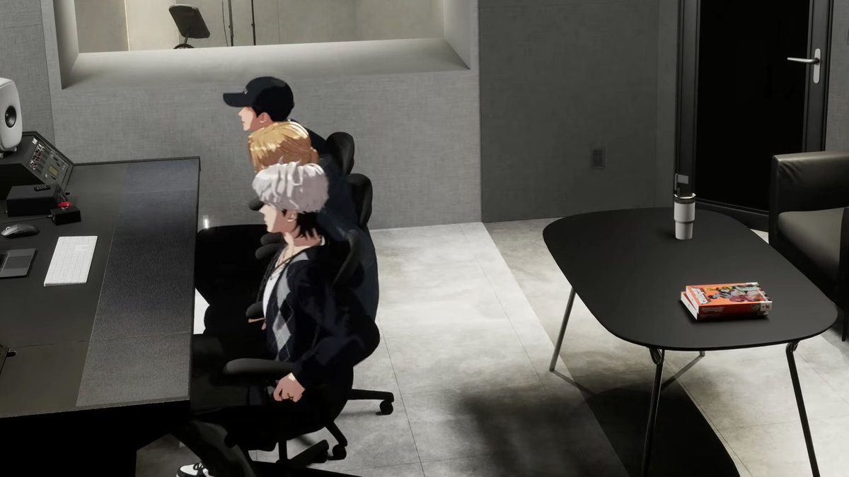 pllixel's tweet photo. Tired: I can't even afford their office chair
Wired: But... my one (1) album purchase helped pay for that chair

Inspired: I bought plave's studio chair https://t.co/PThRkKgpqW
