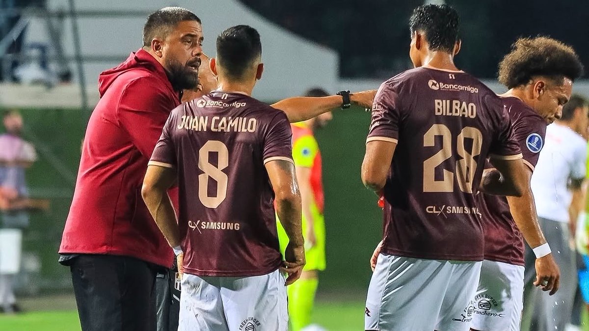 papi_pereda's tweet photo. Peruvians 🇵🇪 participating in Conmebol tournaments: 

- Erick Noriega (Gremio 🇧🇷)
- Andre Carrillo (Corinthians 🇧🇷)
- Jesus Pretell (LDU de Quito 🇪🇨)
- Jonathan Bilbao (Carabobo 🇻🇪)
- Dariel Sanchez (Deportivo Riestra 🇦🇷)
- Marco Rivas (Tigre 🇦🇷)
- Matias Galindo (Bolivar 🇧🇴) https://t.co/qSI8rYu4MB