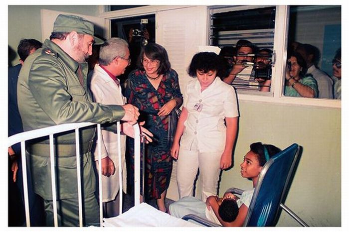 El 23 de abril de 1987 #FidelPorSiempre expresó: “Un programa de salud no se puede medir solo por el número de vidas que salven, sino por los miles de personas que sienten en primer lugar, su seguridad”. #CubaViveEnSuHistoria #100AñosConFidel