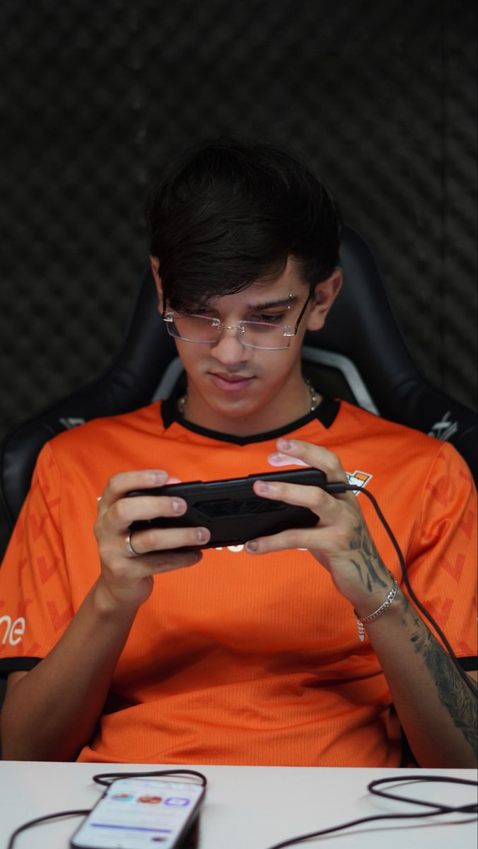 virtuspro__FF's tweet photo. Dia de final da @LigaMarinho e por aqui já estamos nos aquecimentos!
⏰ 13h
📺 https://t.co/3rqvW2you0
#GOGOVP #FREEFIREBR https://t.co/fd5tyvkJez