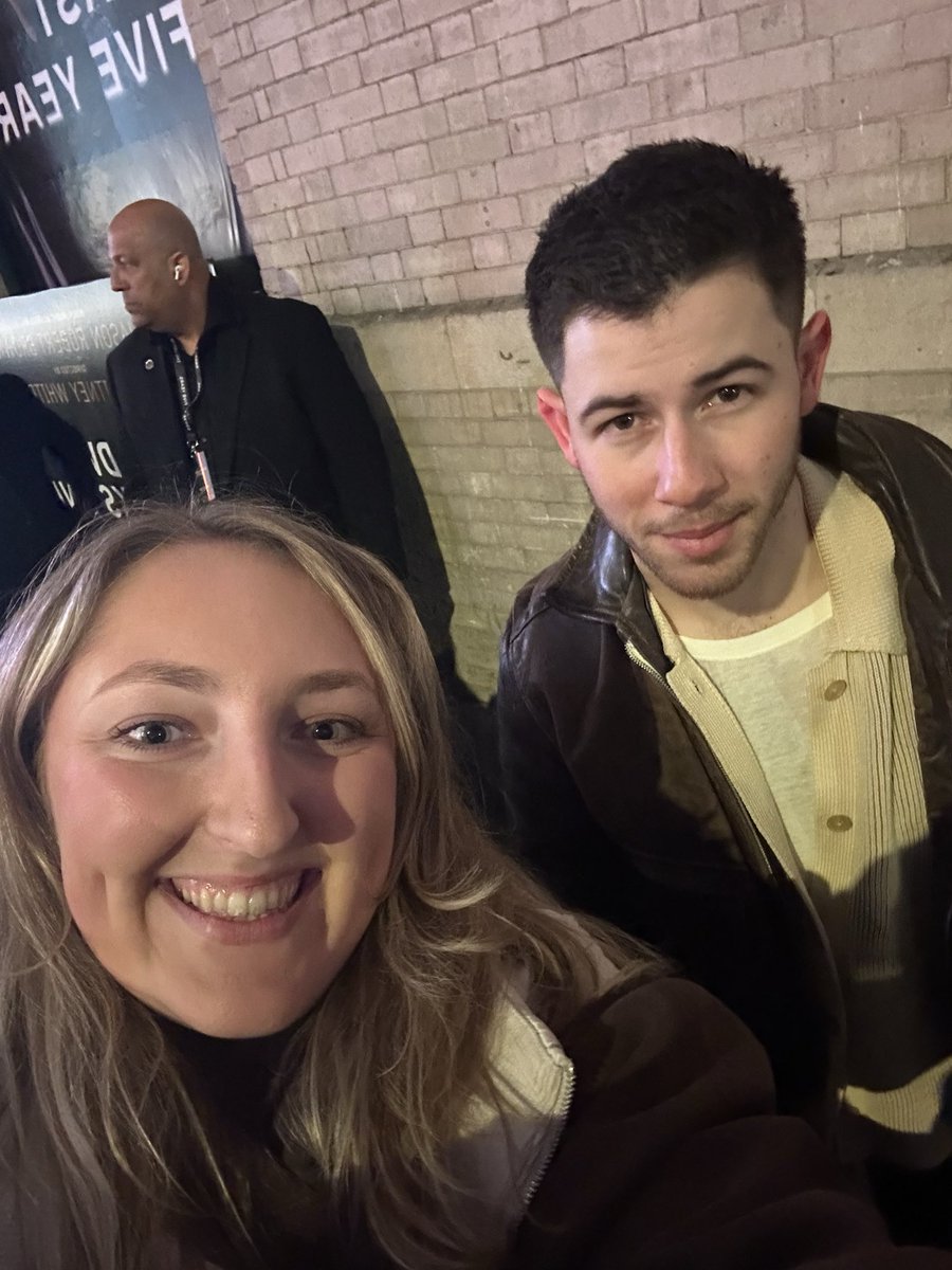 16stephanieg's tweet photo. See you in AC for another hometown-ish show🎸 @nickjonas https://t.co/bC1I8dV0bG