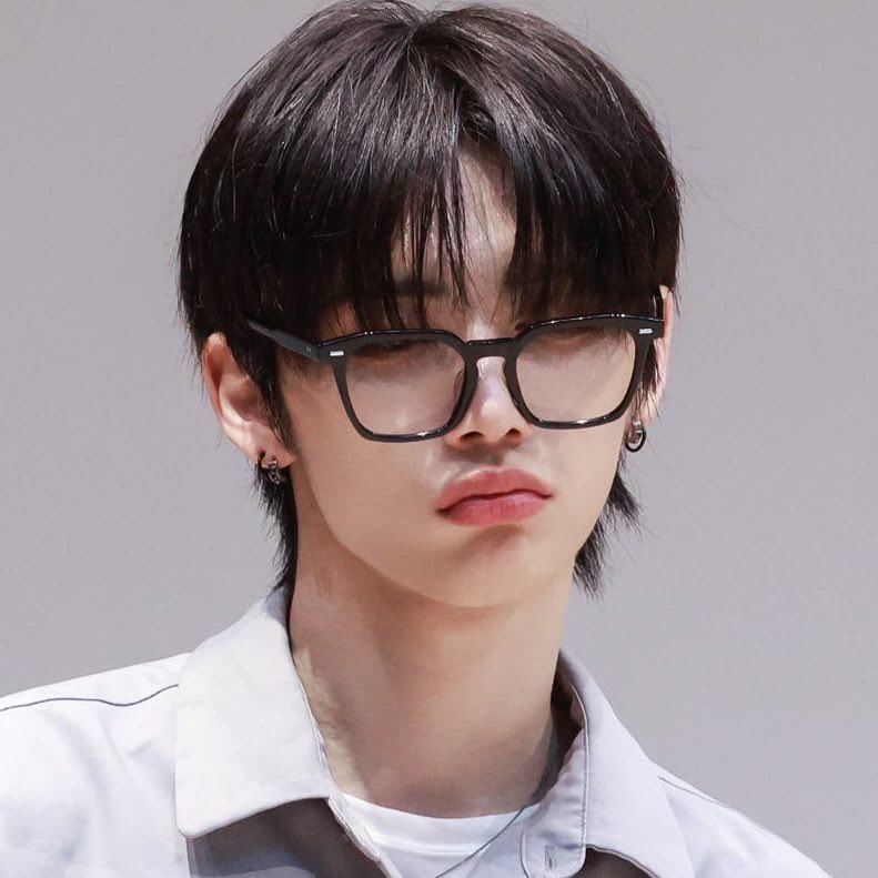 __iovets's tweet photo. 입술 명란젓 같아…… https://t.co/gMZO9QeI44