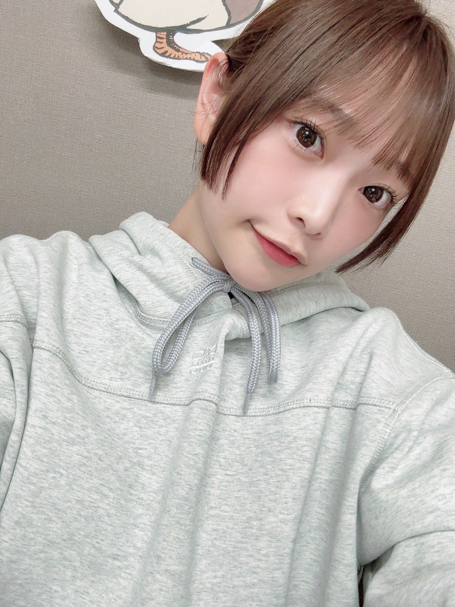 今夜もありがとうございました🙏🏻

みんな！全員！輝いているからね！
ピカピカ！✨✨キラキラ！✨✨

また次回〜〜( ᗢ̈ )ʺ̤ ♥

#もよちゃん健康