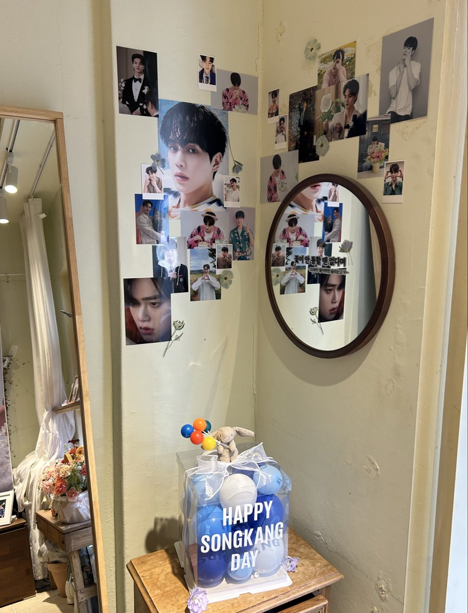 thdvusldl's tweet photo. 너무 예쁘고 기분 좋았던 하루🩷
#강가에_핀_꽃
@songkang_zip https://t.co/QQwNyG3hIr