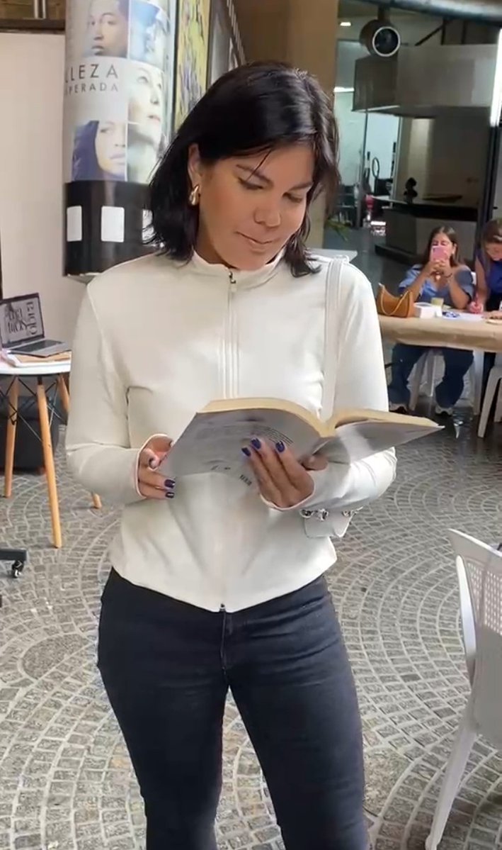 Ana Patricia Láng tweet media