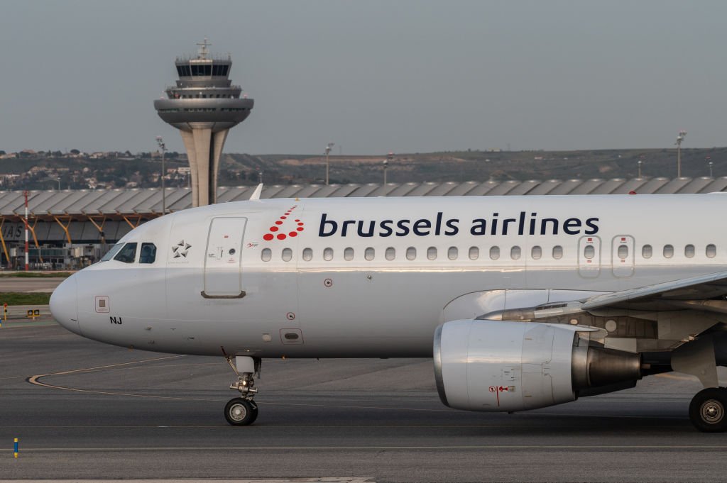 businessamnl's tweet photo. Binnenkort niet langer mogelijk om gratis handbagage mee te nemen op vlucht van Brussels Airlines https://t.co/5yxGp6YH3I #BrusselsAirlines #Handbagage #Vliegtuig #Reizen #Luchtvaart https://t.co/xP8Ri4bh57