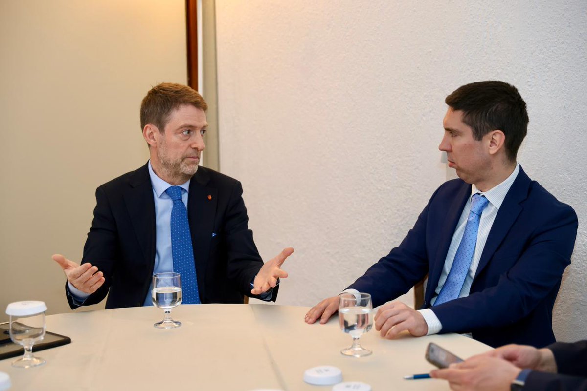 HoxhaFer's tweet image. It was a pleasure to meet, on the margins of the #Delphi Economic Forum, with the Deputy Prime Minister and Minister of Foreign Affairs of the Republic of #Moldova, Mihai Popșoi @MihaiPopsoi 🇦🇱🇲🇩

A valuable opportunity to exchange views and compare notes on our active and