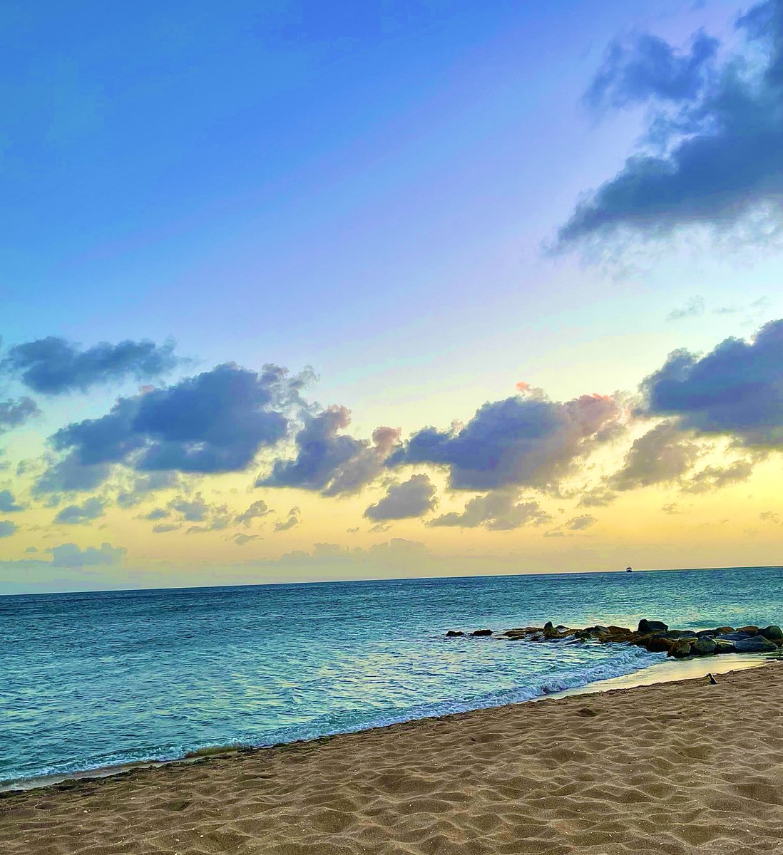 TimothyBeachRes's tweet photo. Always take the sea-nic route. Join us! https://t.co/EsT3tM7Mm8