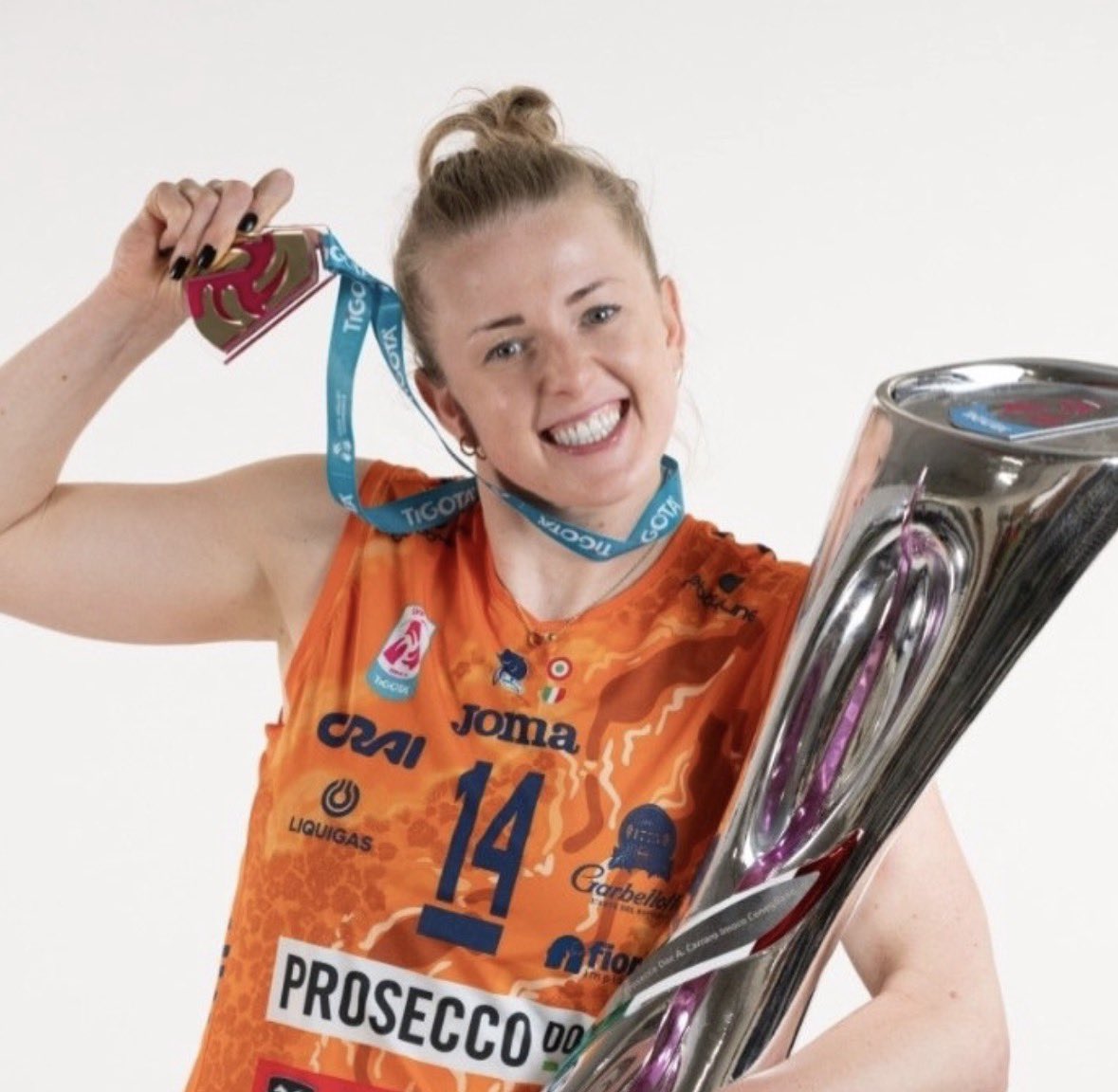 fernanda tweet media