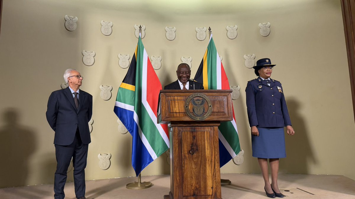 #LordOfTheMedia tweet media