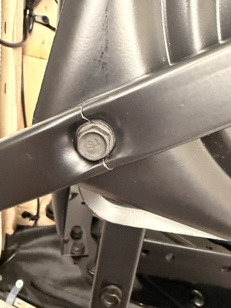 MadisonMab's tweet image. PARENTS! If you’re considering this @potterybarn recliner from #PotteryBarnKids there is a defect and it will work for a little over a year before cracking! And then you’re on your own to get it fixed! They will only help if it’s under a year. YIKES! #Momlife #badservice