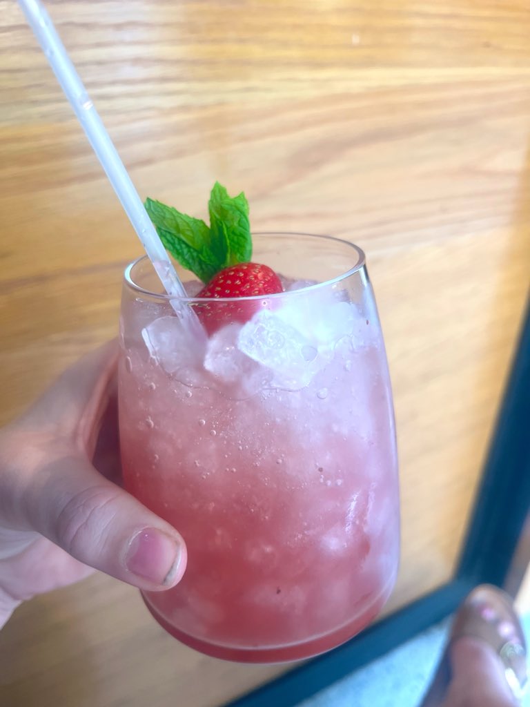 It’s raining in Santorini so I’ve found the cutest little bar that seats literally 5 people. The barman is serving me some gin, strawberry and basil concoction, and my new friends from Paris are absolutely scuttered after an afternoon of wine tasting. Good times ✨